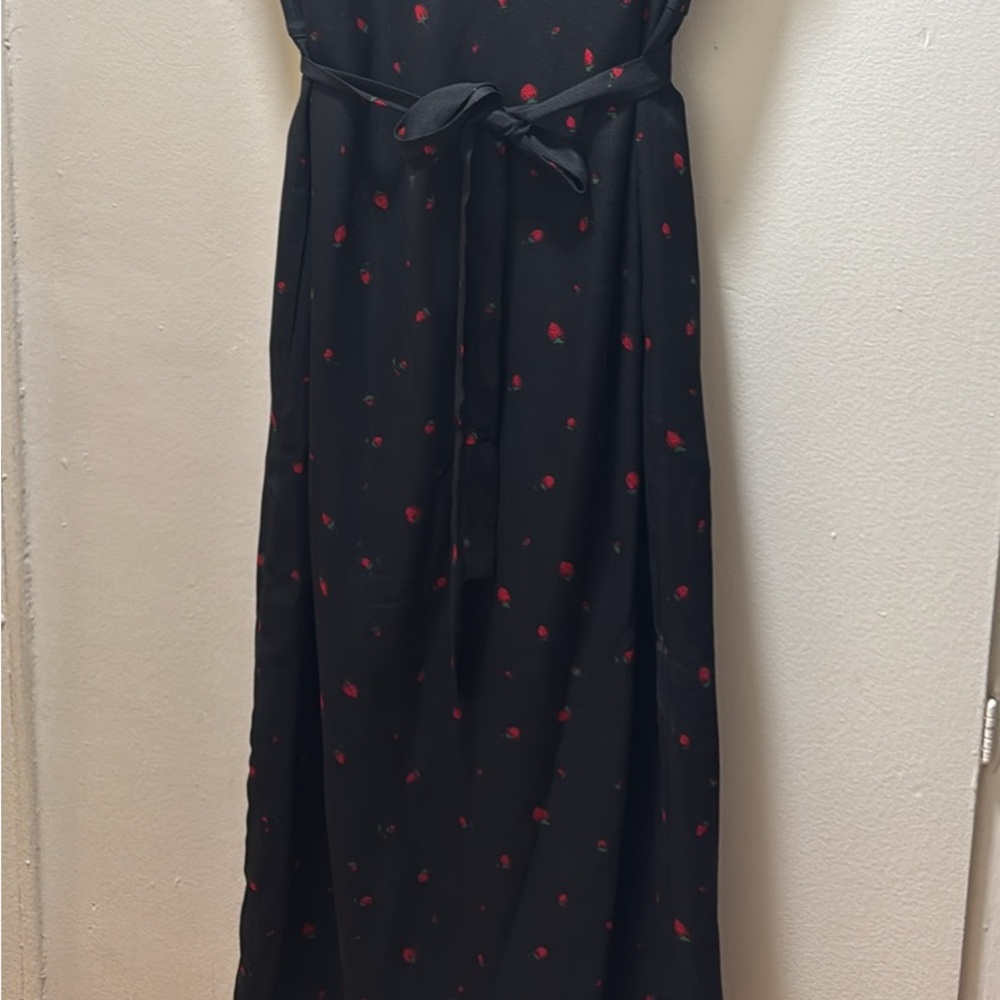 Chic Black Floral Maxi Dress